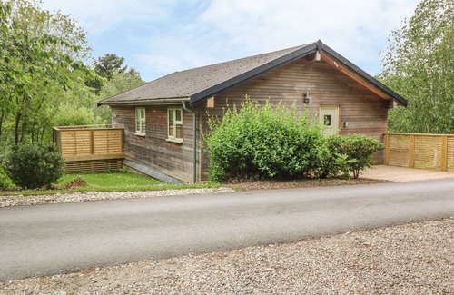 Looe Cottage | 1 LAKE VIEW, romantic, luxury holiday cottage in Lanreath
