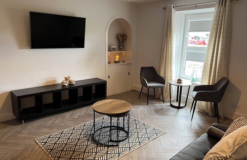 Nairn House | 1 LINKS PLACE, family friendly, country holiday cottage in Nairn