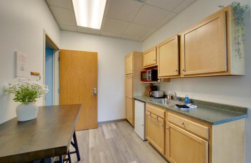 New Kensington Apartment | 1 Mi to Allegheny River Cozy Apt with Shared Patio!