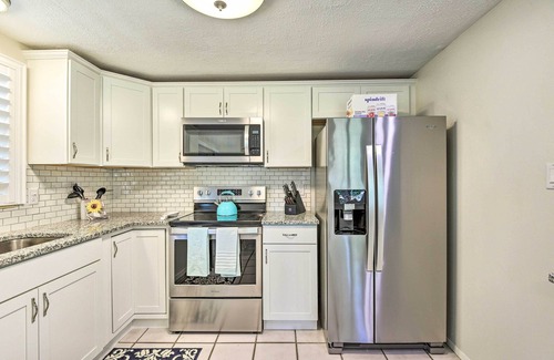Laurel House | 1 Mi to Beach: Nokomis Home w/Private Pool