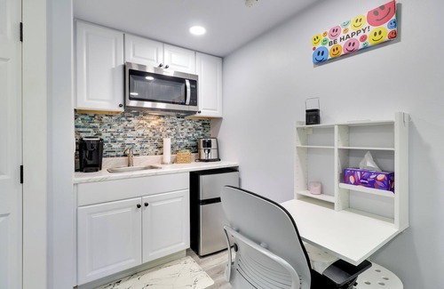 Georgetown Apartment | 1 Mi to Dtwn: Renovated Retreat in Georgetown!
