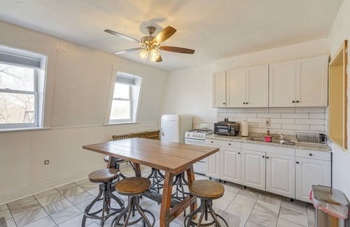 Stockade Historic District Apartment | 1 Mi to Dtwn: Schenectady Apt in Stockade District