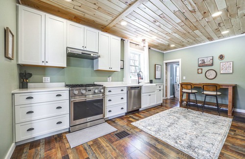 Houlton House | < 1 Mi to Houlton Riverfront Park: Home w/Yard!