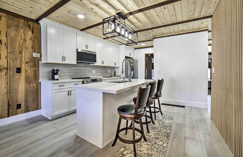 Stateline House | 1 Mi to Lake Tahoe: Vacation Rental Home!