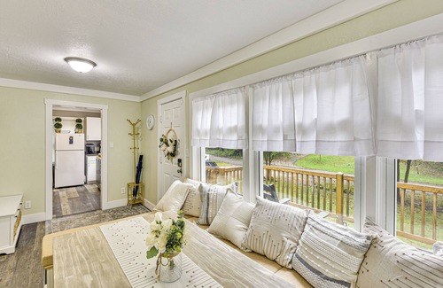 South Bend Cottage | < 1 Mi to Notre Dame: Family-friendly Home!