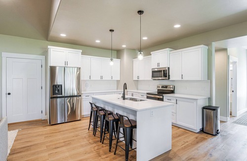 Lava Hot Springs House | 1 Mi to Pools: Chic Lava Hot Springs Home