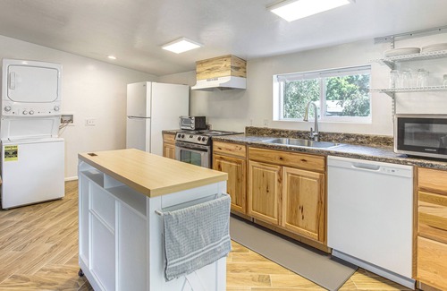 Mountain View Apartment | 1 Mi to Tennyson St Shops & Eats: Laid-Back Apt
