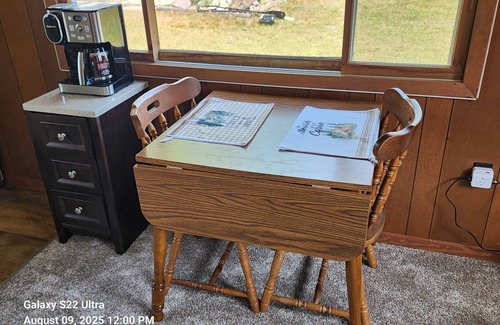 Vanderbilt Cabin | < 1 mile from Thumb Lake, Cozy cabin in charming Thumb Lake area.