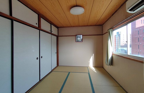Naniwa Apartment | 1 min froｍ JR Sta., 1 stop from Nanba, 45SQM, R505