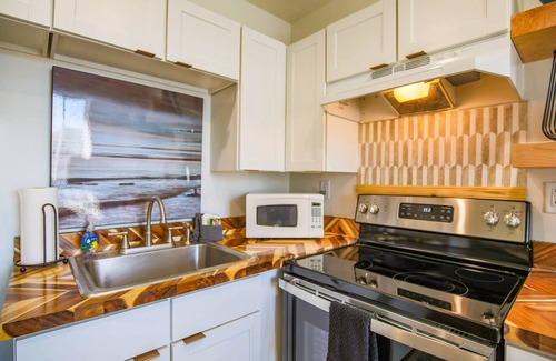 Folly Beach Condo | 1 min to Beach. Artistic & Relaxing Condo Located in the Heart of Fun-Filled Folly Beach. W/Parking.