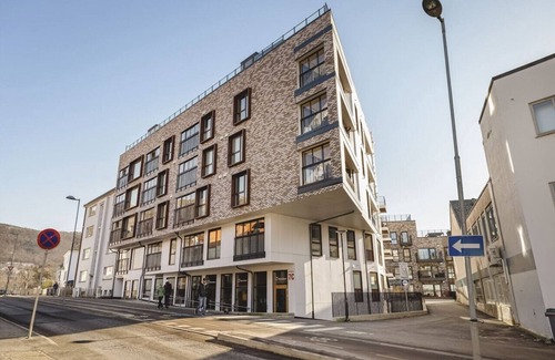 Arstad Apartment | 1 minute to tram! Newly built w/balcony & 3 beds
