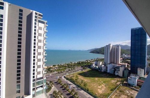 Quy Nhon Apartment | 1 minutes to the theme Sea! Family-sized condo with modern amenities