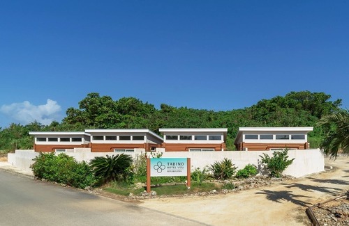 Miyakojima House | 1 night Log house with outdoor jacuzzi 4 beds /Miyakojima Okinawa