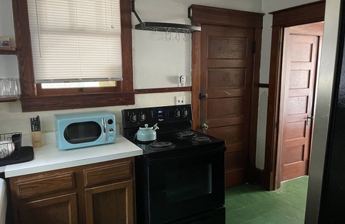 Gainesville House | 1 of 2 Centrally Located 3 Bedroom Front House