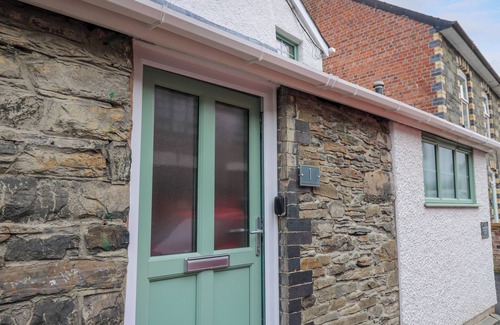 Rhayader Cottage | 1 PENPORTH, family friendly in Rhayader