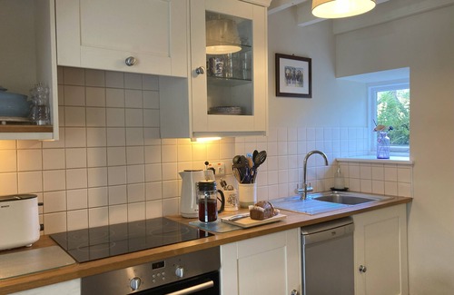 Penmachno Cottage | 1 Penygroes cosy slate cottage within the Eryri/Snowdonia National Park