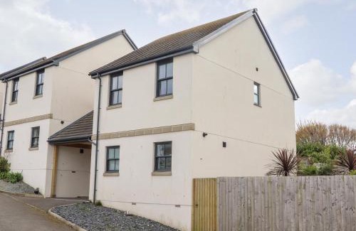Hayle House | 1 Queensway Gardens