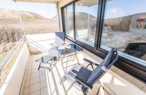 Wenningstedt-Braderup Apartment | 1-room apartment with direct sea view and approx. 40 m², for up to 2 people