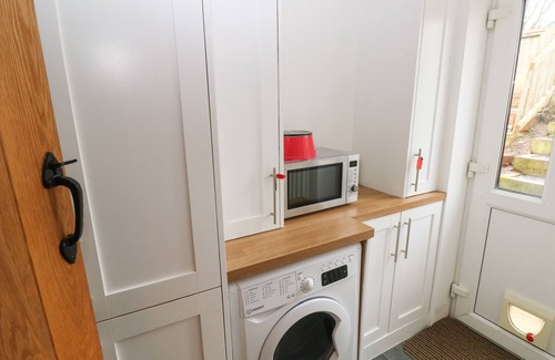Horton Cottage | 1 SALT COTTAGE, pet friendly, country holiday cottage in Port Eynon