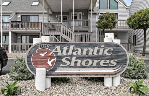 Seaside Heights Condo | 1 Short Block to Beach, 4 Beach Badges included! Lots of extras