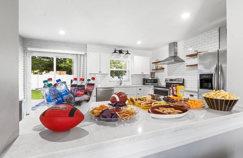 Tampa House | #1 Stadium Home Close to Airport/Major Attractions/Beaches🌴