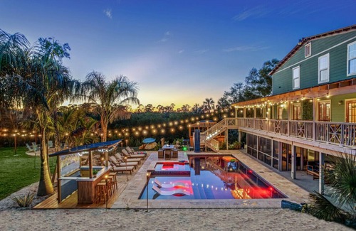 Tampa Villa | #1 Tampa Waterfront Private Resort, 13BR Sleeps 40+, Heated Pool, Theater
