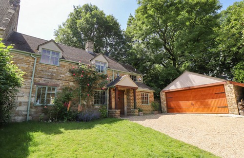 Moreton-in-Marsh Cottage | 1 The Lane