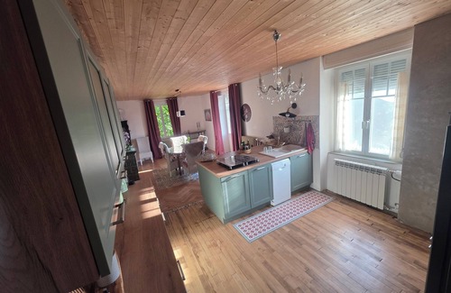 Maiche Apartment | 1 to 4 pers. apartment, 2 steps from the town, quiet area on the edge of the forest
