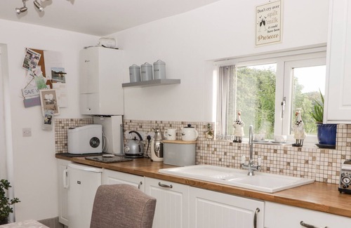 Burry Port House | 1 TY FRI, pet friendly, character holiday cottage in Burry Port