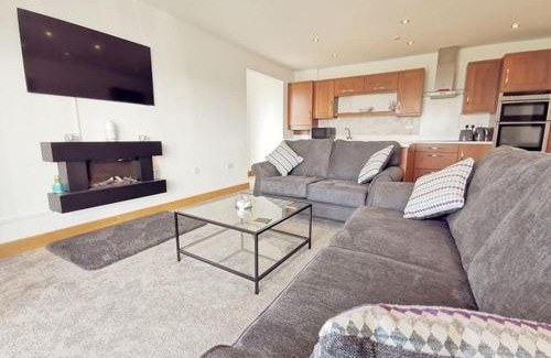 Trearddur Bay Apartment | 1 Y Bae - Top Floor Apartment