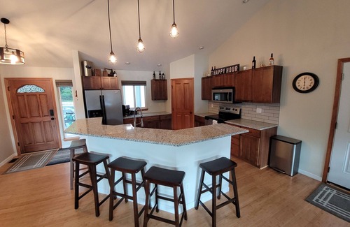 Cusick House | 10 Acre Private riverfront retreat w/dock and 1,000 ft waterfront