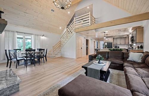 Friendship House | 10-Acre Property w/Fire Pit & Grill in Arkdale!