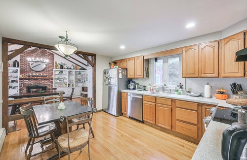 Topsfield House | 10 Mi to Crane Beach: Wooded Home Near Boston!