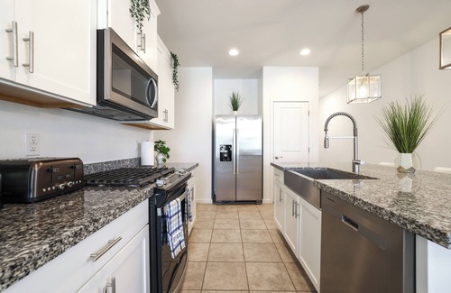 Laveen Village House | 10 Mi to Downtown: Suburban Phoenix Home