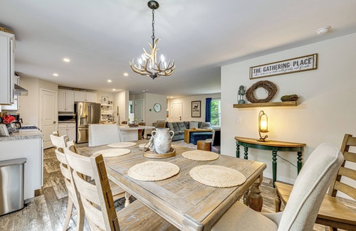 Conway House | 10 Mi to Echo Lake: Wooded Escape w/Grill!