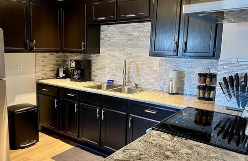 Garfield House | 10 Min Walk to Chasefield Stad/Bars/Shopping/ASU