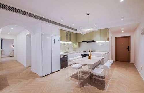 Downtown Shanghai Apartment | 10-min walk to People Square, Shanghai Museum & Xintiandi
