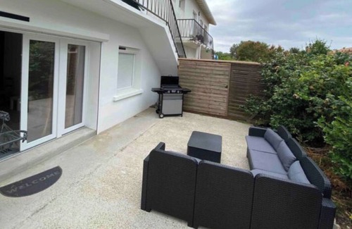 Olonne-sur-Mer Apartment | 10 minutes walk from the sea