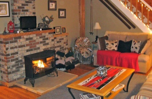 Stratton House | 10 minutes to Sugarloaf and 30 min. to Saddleback Private Setting