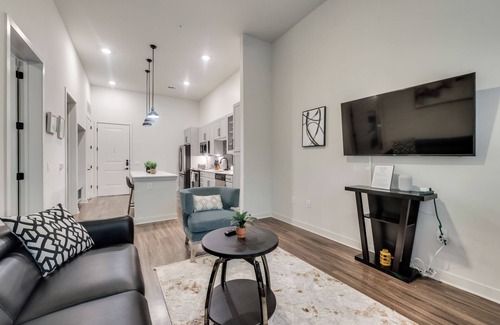 Addison Apartment | 10% Off Luxe 1BD Pool Beltline Rd - Addison