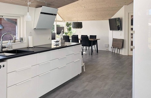 Marielyst House | 10 person holiday home in Væggerløse-By Traum