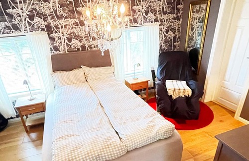 Arendal House | 10 person holiday home in arendal