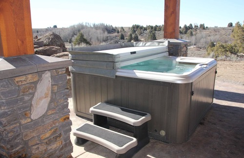 Ashton House | (10% weekly discount) - Riverfront Home On Snake River - near Yellowstone