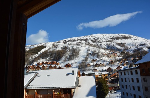 Valloire Apartment | 100 m2 col du Télégraphe 4* for 10 people in the center of Valloire