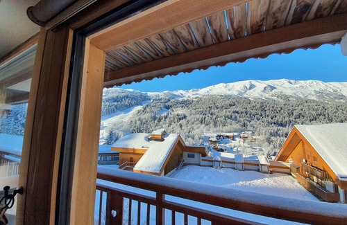 Meribel Centre Apartment | 100 m2 ski-in ski-out, close to the center and in a quiet area - Meribel label