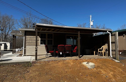 Benton Cottage | 100% renovated water front 2 bedroom cottage