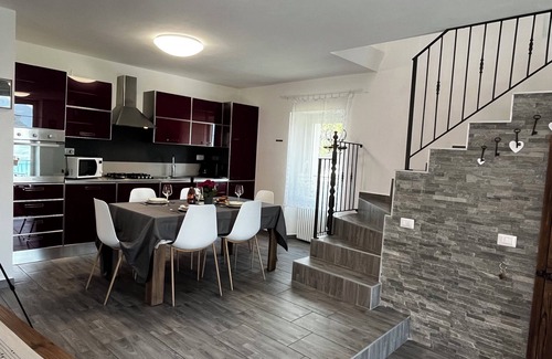 Vignola House | 100 square meters of completely renovated house on 2 levels