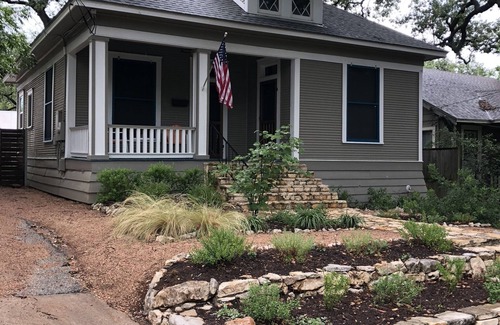Westfield House | 100-year old bungalow in the heart of the City, walking distance to Zilker Park!
