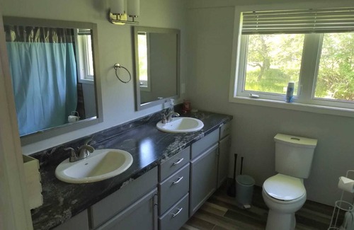 Howe Island House | 1000 Island Get Away/Howe Island