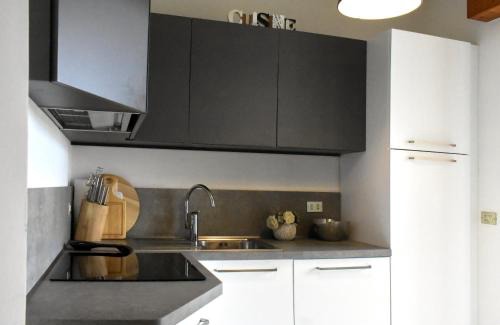 Marano Apartment | 100m dal Mare Casa Vacanze per 8 a Riccione